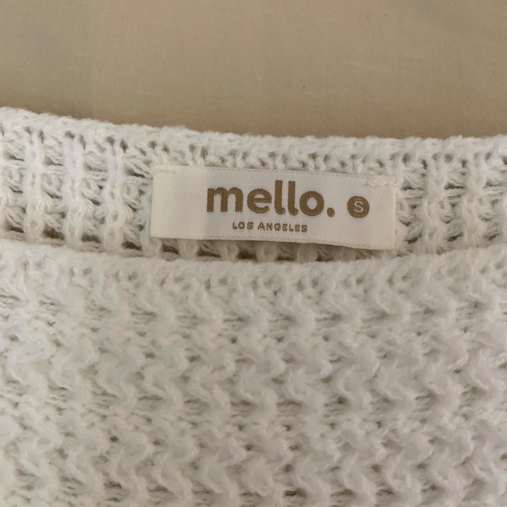 mello white crocheted sweater with bold embroidered flowers - Picture 3 of 9